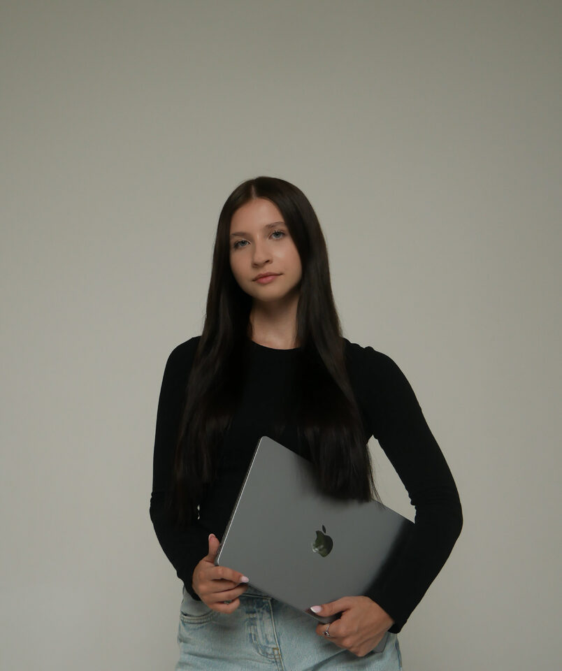 Izabela S.